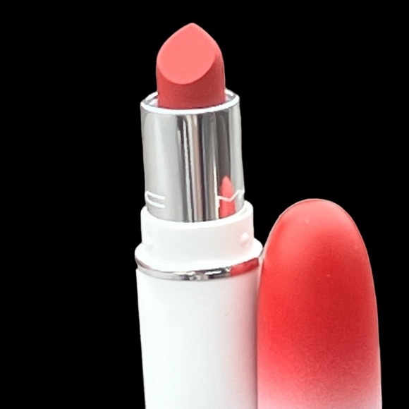 MAC HOLIDAY 2023 MINI LIPSTICK In A Holidaze - Picture 2 of 3